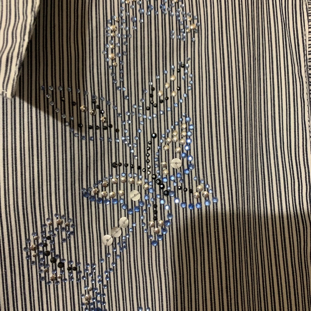 Alfred Dunner navy/ white pinstriped blouse - Picture 3 of 5